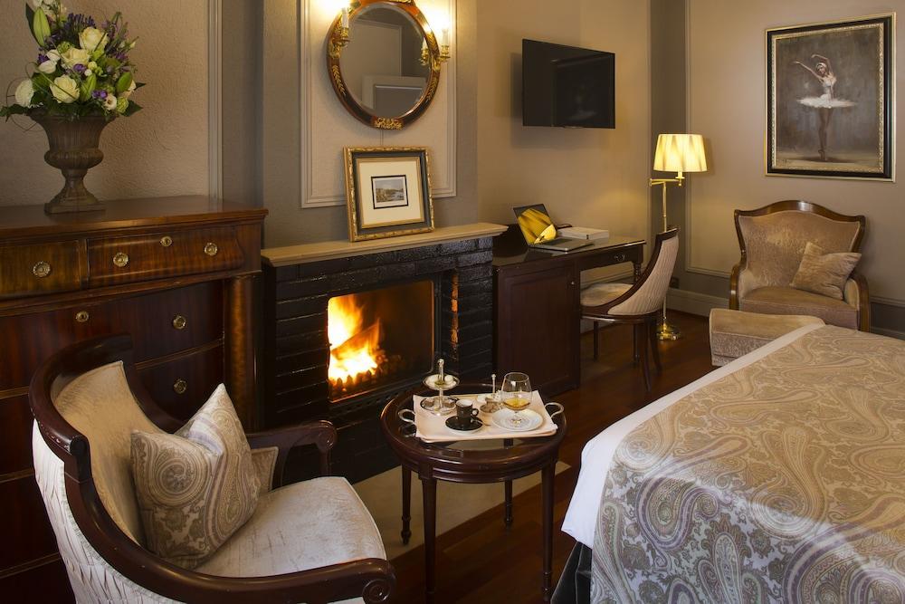 فندق دو لا سيغون جنيفا المظهر الخارجي الصورة A bedroom at the hotel