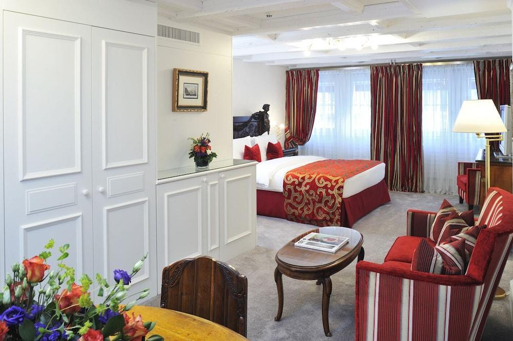 فندق دو لا سيغون جنيفا المظهر الخارجي الصورة A suite at the Hotel de Crillon